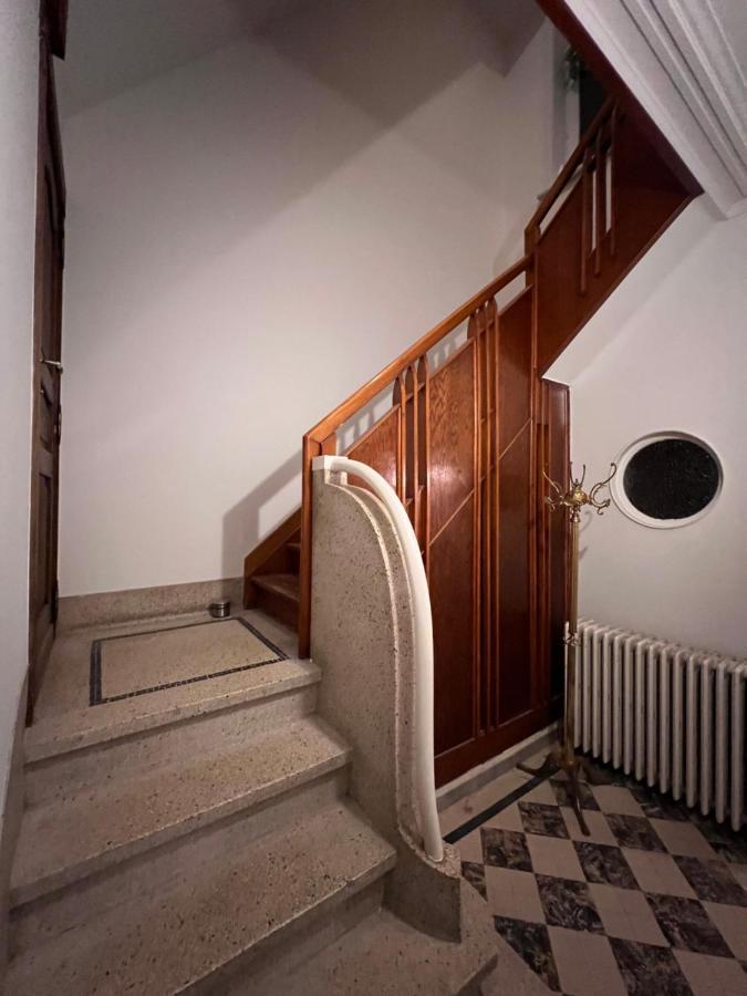 Charmante Art Deco Rijwoning Остенде Экстерьер фото